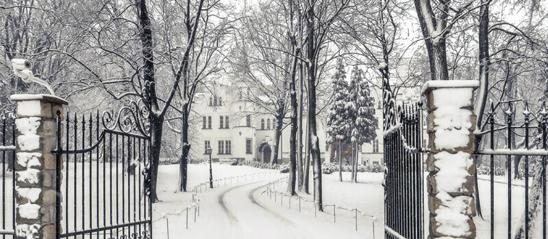 Schlosshotel Zamek Moszna im Winter